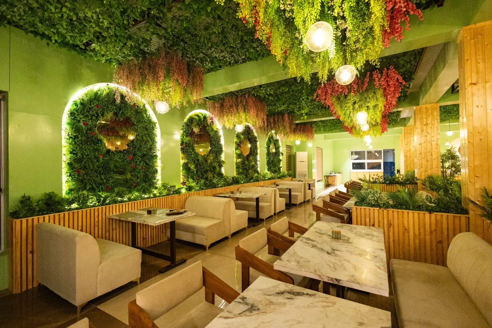 Restaurant dining